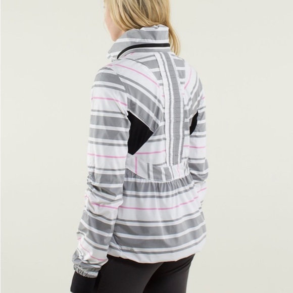 Run Hustle Jacket 🦄 - Picture 2 of 8